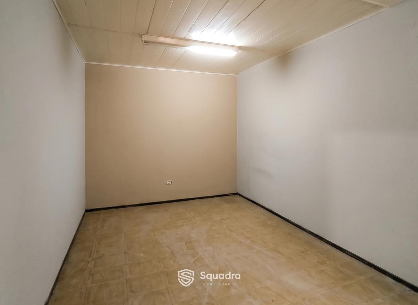 Foto de VENTA | PERMUTA - Dos casas con patio y cochera - Barrio Belgrano, imagen 5