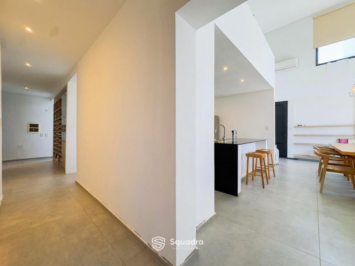 Foto de VENTA | PERMUTA - Casa 2 Dormitorios, galería, parrillero - Barrio, imagen 4