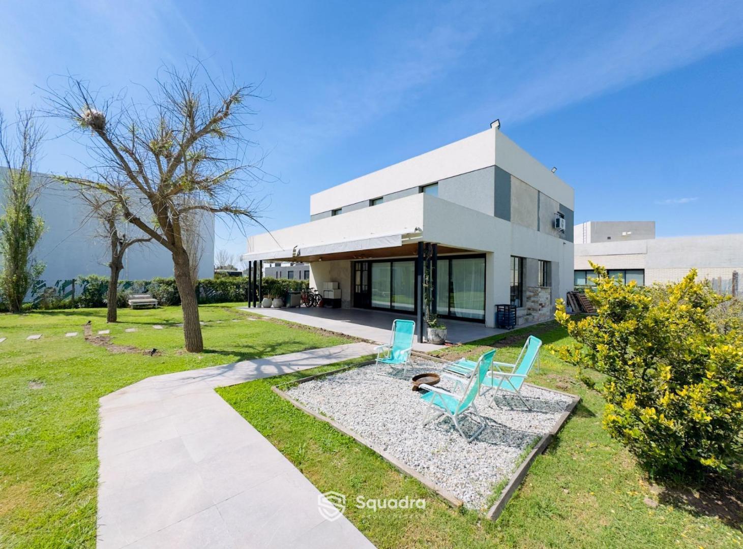 Foto de VENTA | PERMUTA - Casa 2 Dormitorios, galería, parrillero - Barrio, imagen 3