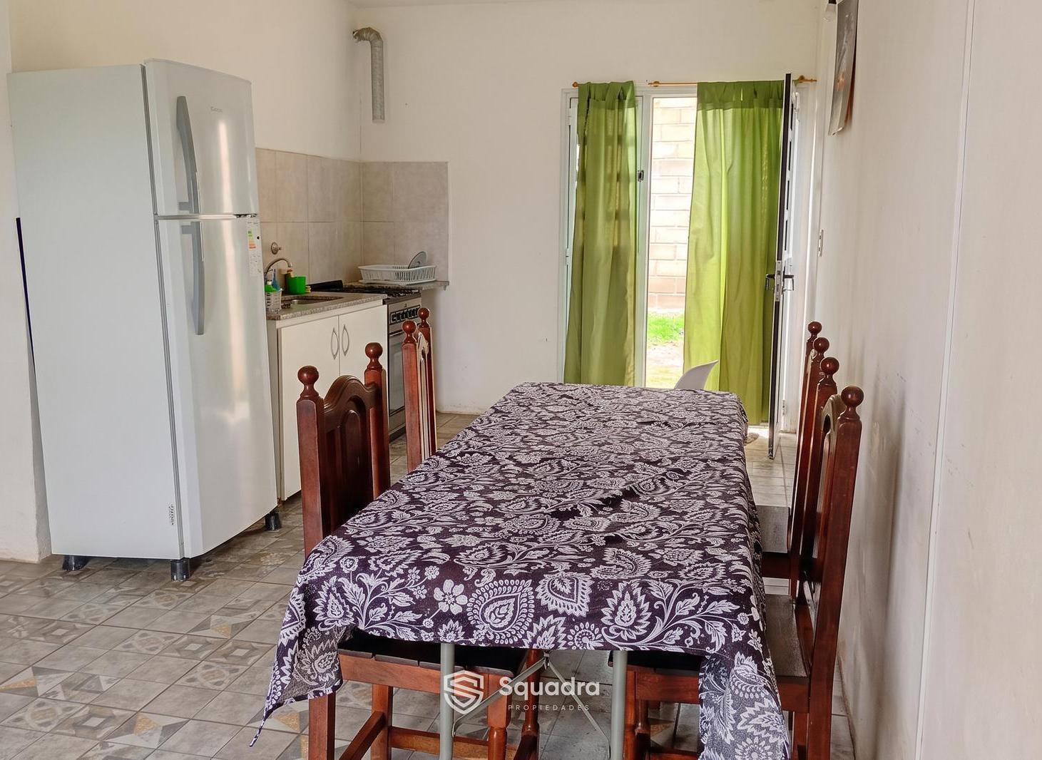 Foto de VENTA - Casa 3 dormitorios, jardin y lavadero - Barrio Arroyito, imagen 3