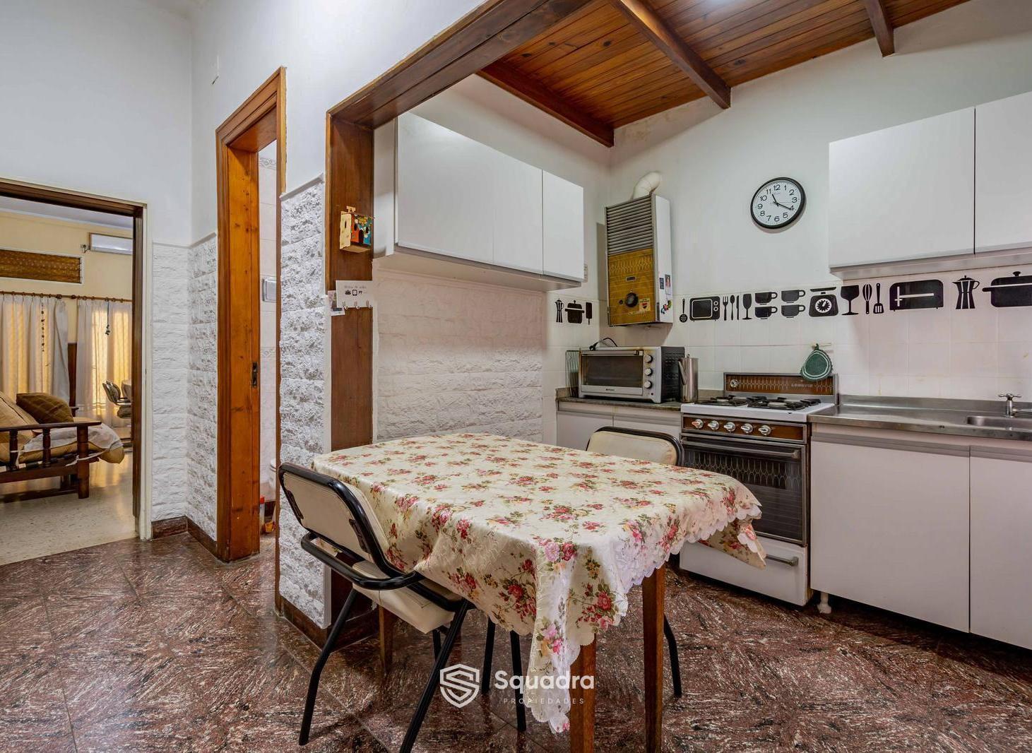 Foto de VENTA | PERMUTA - Casa de 3 dormitorios, patio, quincho y cochera, imagen 5