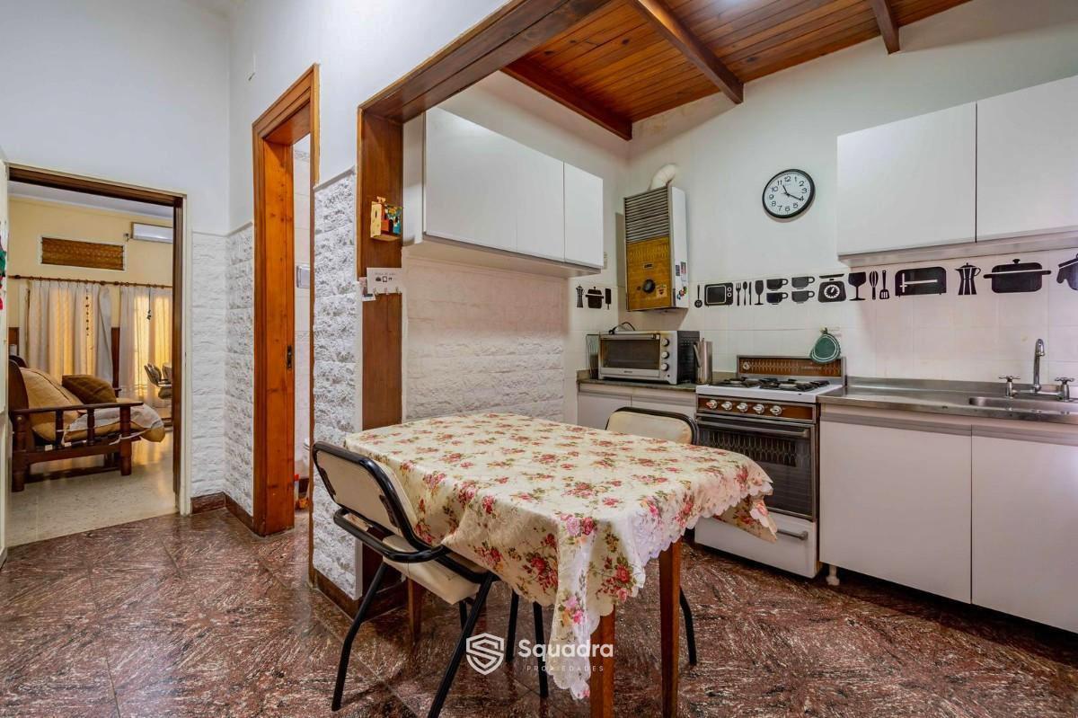 Foto de VENTA | PERMUTA - Casa de 3 dormitorios, patio, quincho y cochera, imagen 2