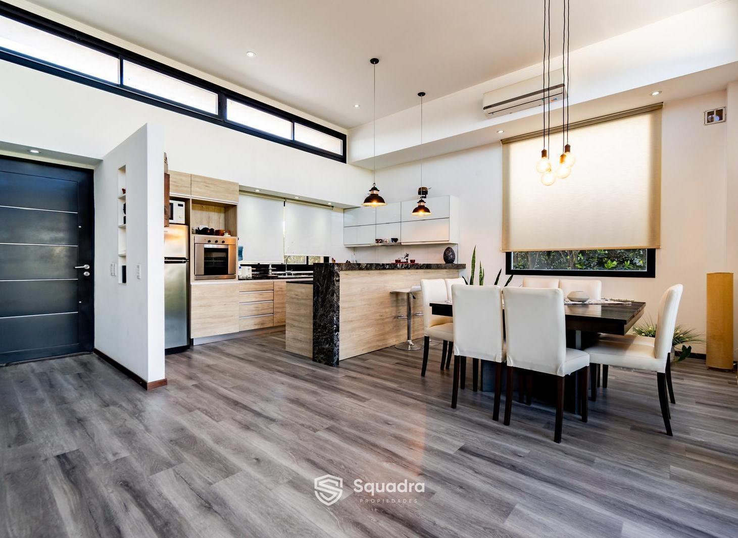 Foto de VENTA - Casa de 3 Dormitorios, piscina, parrillero y cochera - El, imagen 1