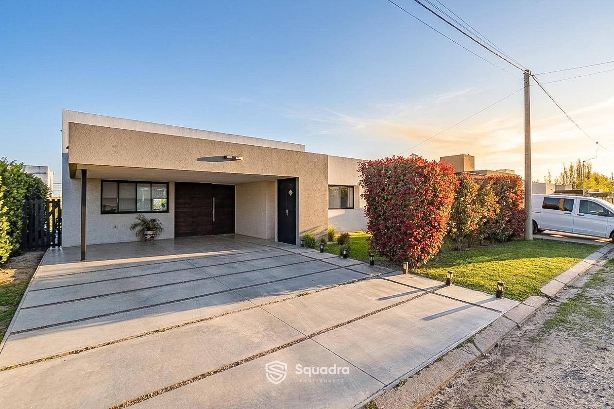 Foto de VENTA - Casa de 3 Dormitorios, piscina, parrillero y cochera - El, imagen 5