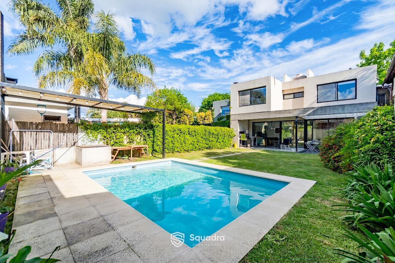 Foto de VENTA | PERMUTA - Casa de 3 dormitorios, jardín, galería y piscina, imagen 1