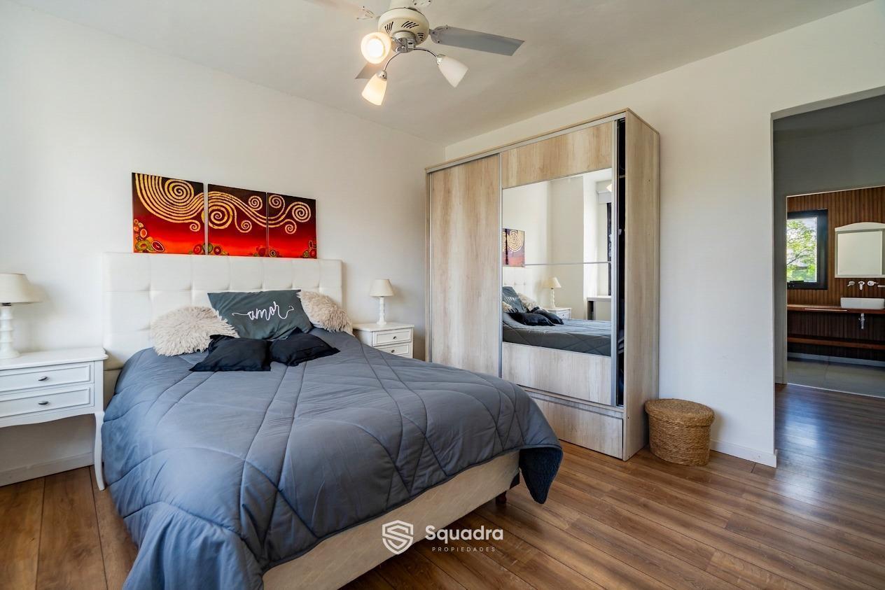 Foto de VENTA | PERMUTA - Casa de 3 dormitorios, jardín, galería y piscina, imagen 4