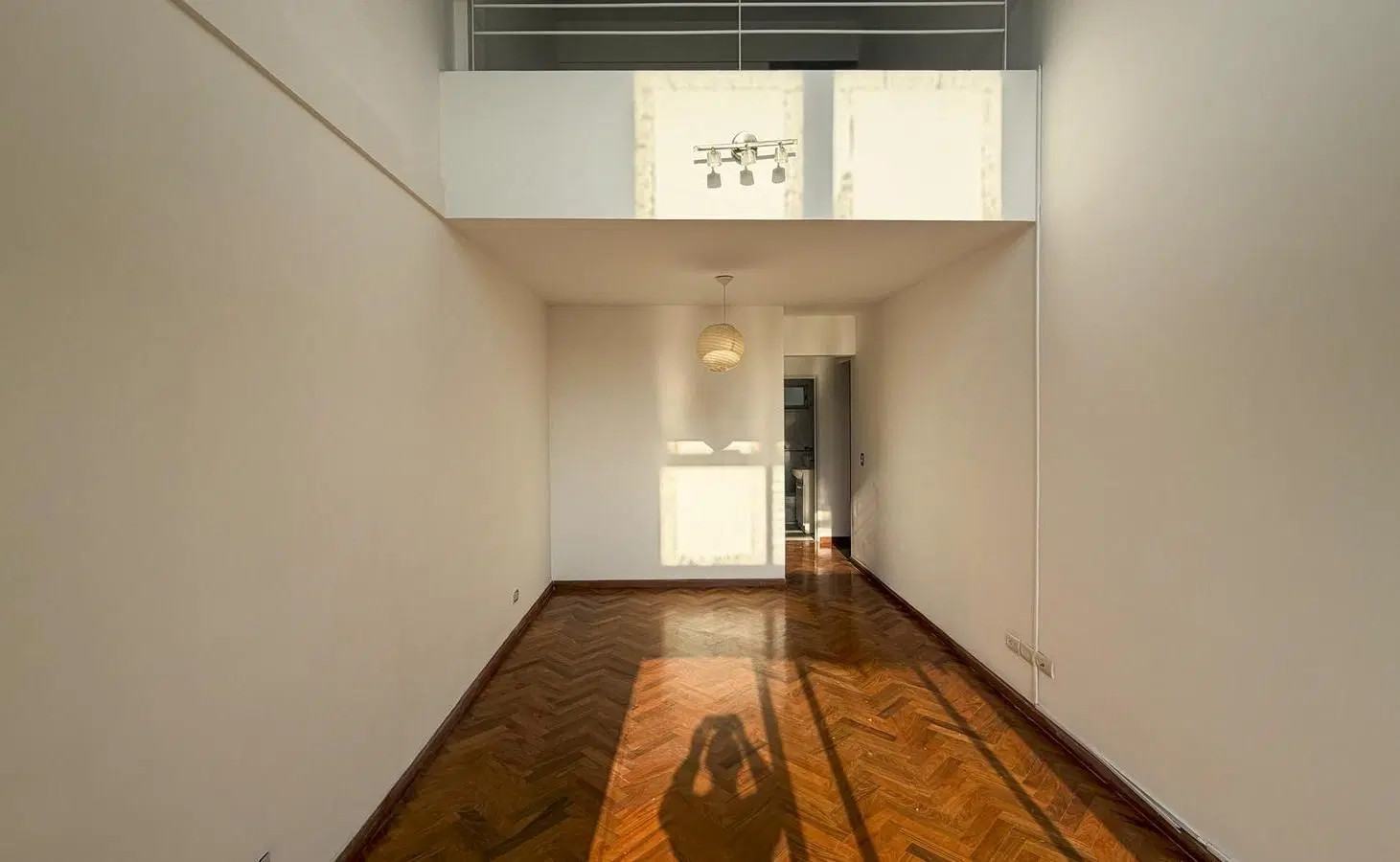 VENTA Departamento dúplex 2 ambientes c/ cochera | Coghlan 5
