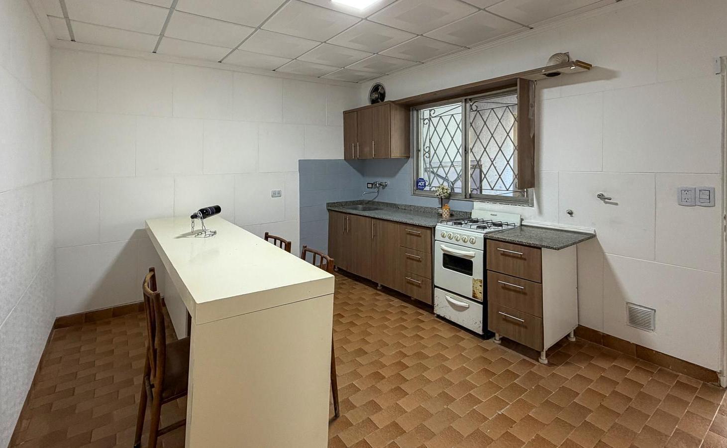 Excelente casa lote propio con 188 m2