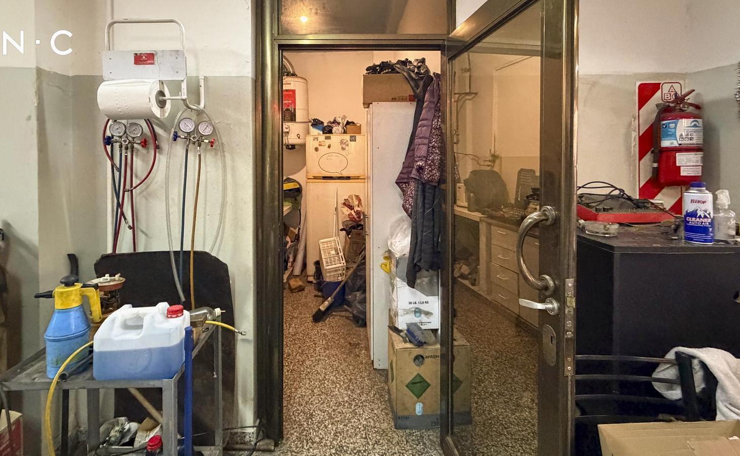 Foto de Local en Saavedra, ideal Taller mecanico, imagen 2
