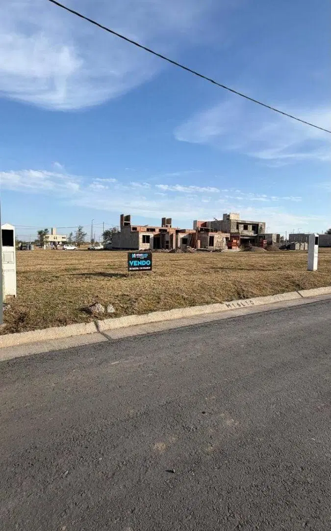 EN VENTA - DOCTA PARQUE - TERRENO 360 M 3