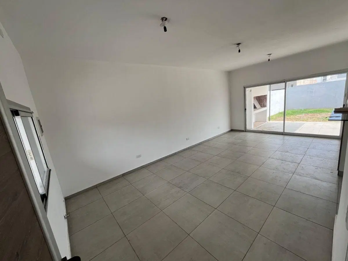 EN VENTA - DOCTA ETAPA 1 - CASA DE DOS DORMITORIOS Y DOS BAÑOS 4