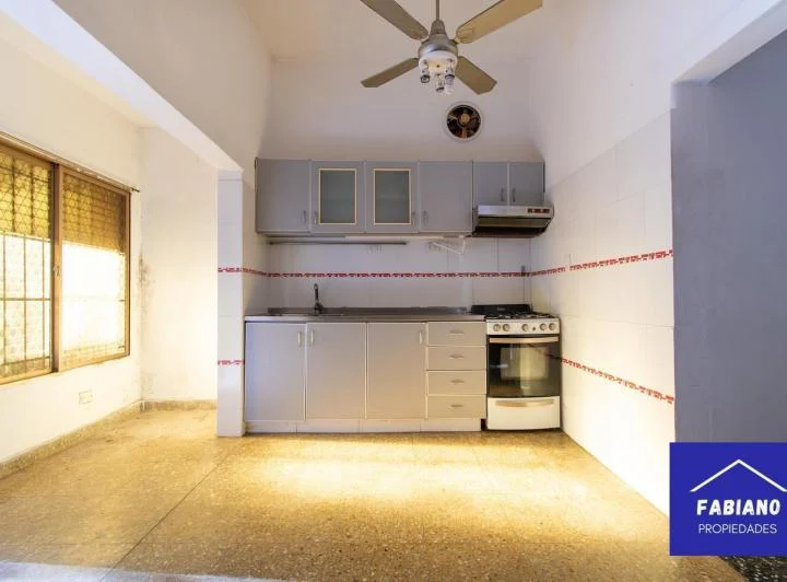 Disfruta este Ph de 4 ambientes con Patio, Terraza y Quincho! 4