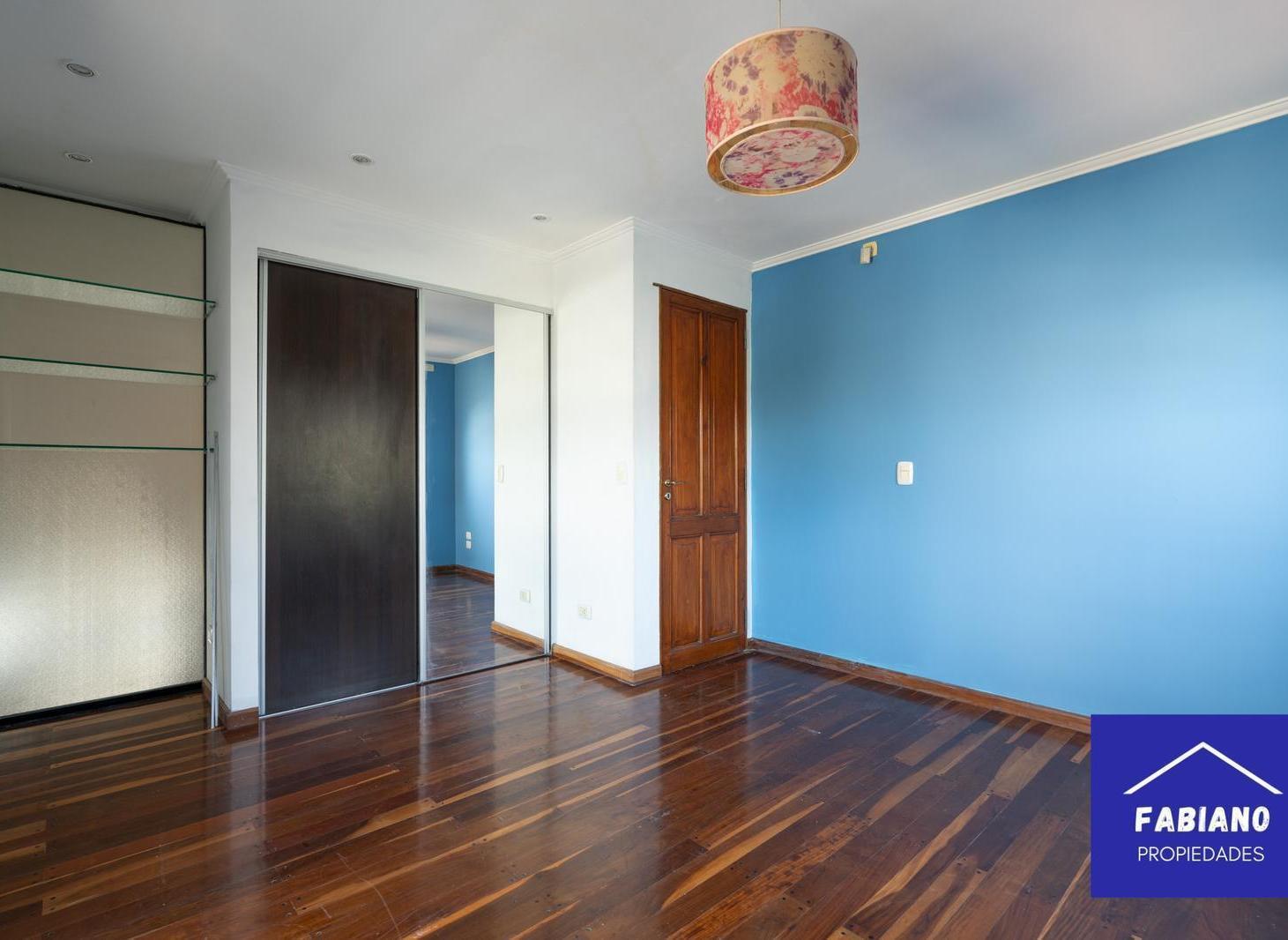 APTO CREDITO! CASA RECICLADA, LISTA PARA HABITAR!