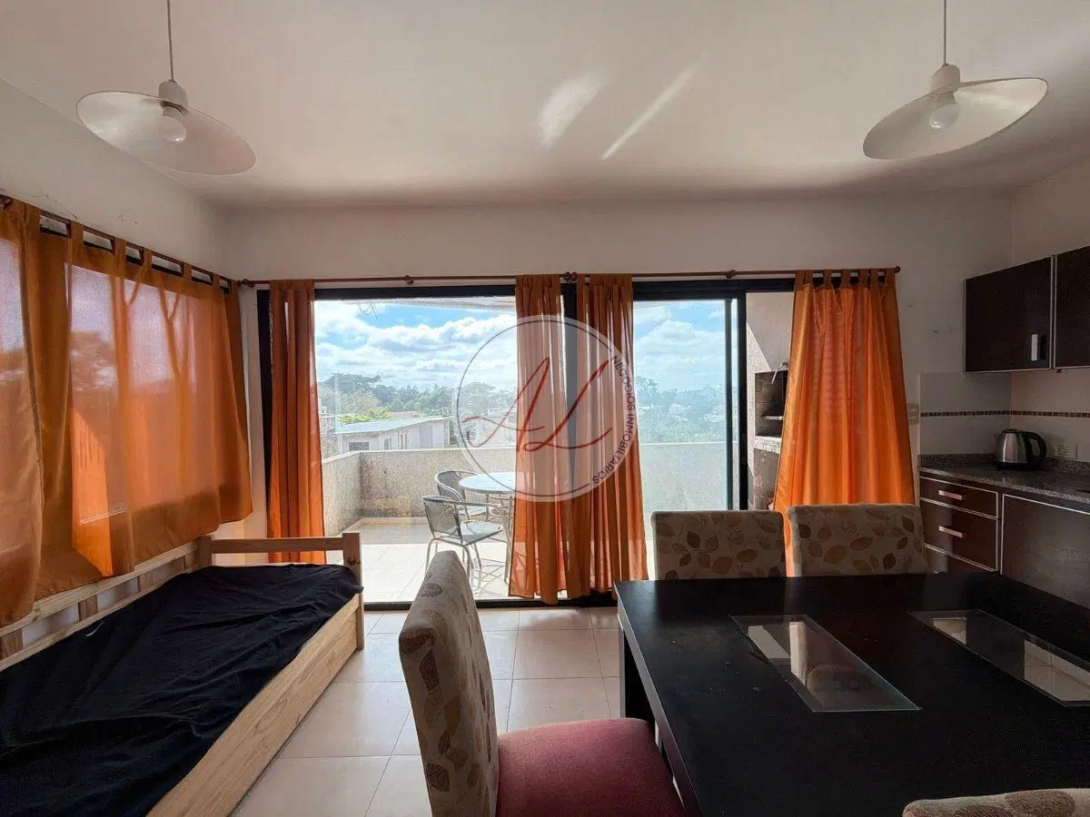 OPORTUNIDAD!! Depto 3 ambientes en Mar de Ostende a 1 cuadra de la playa 2