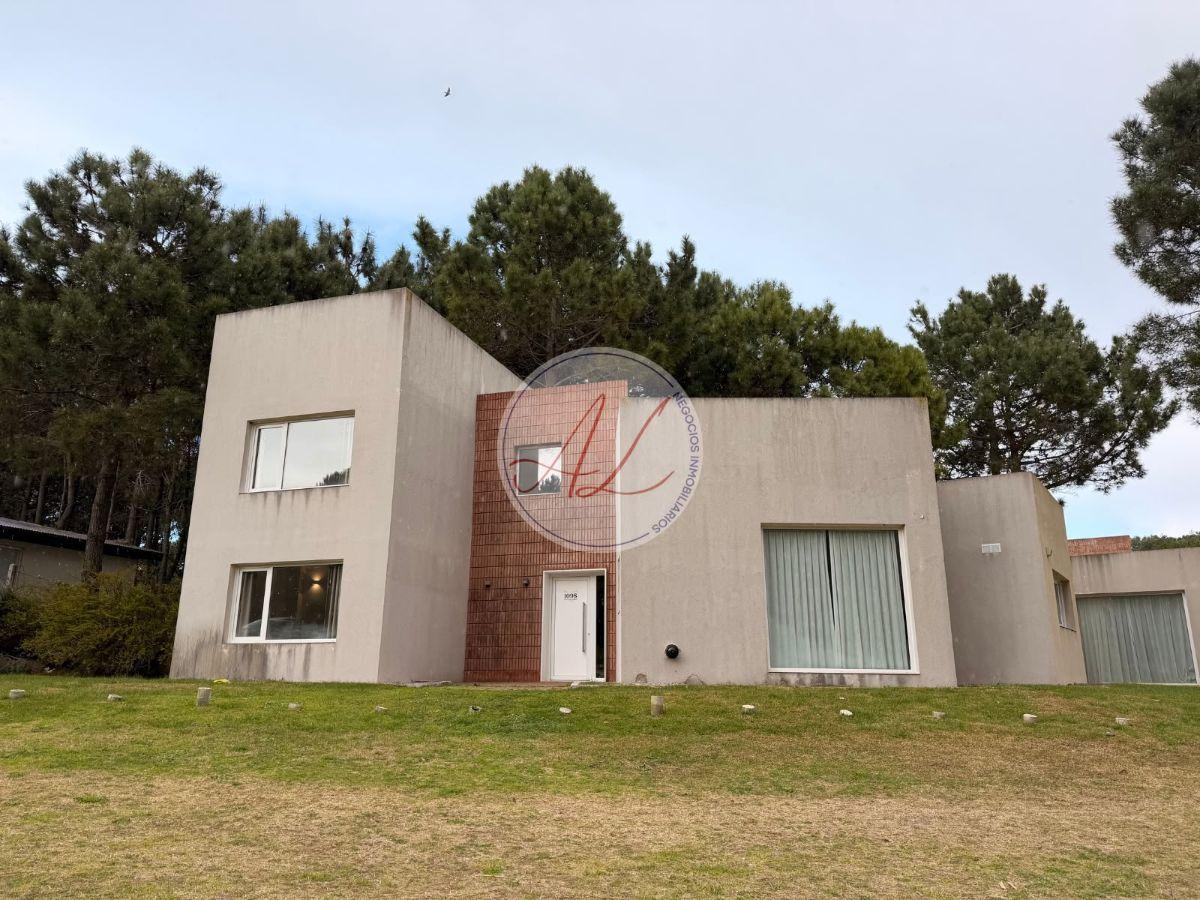 Foto de Casa de 5 amb con gas natural en Álamos de Pinamar Norte, imagen 1