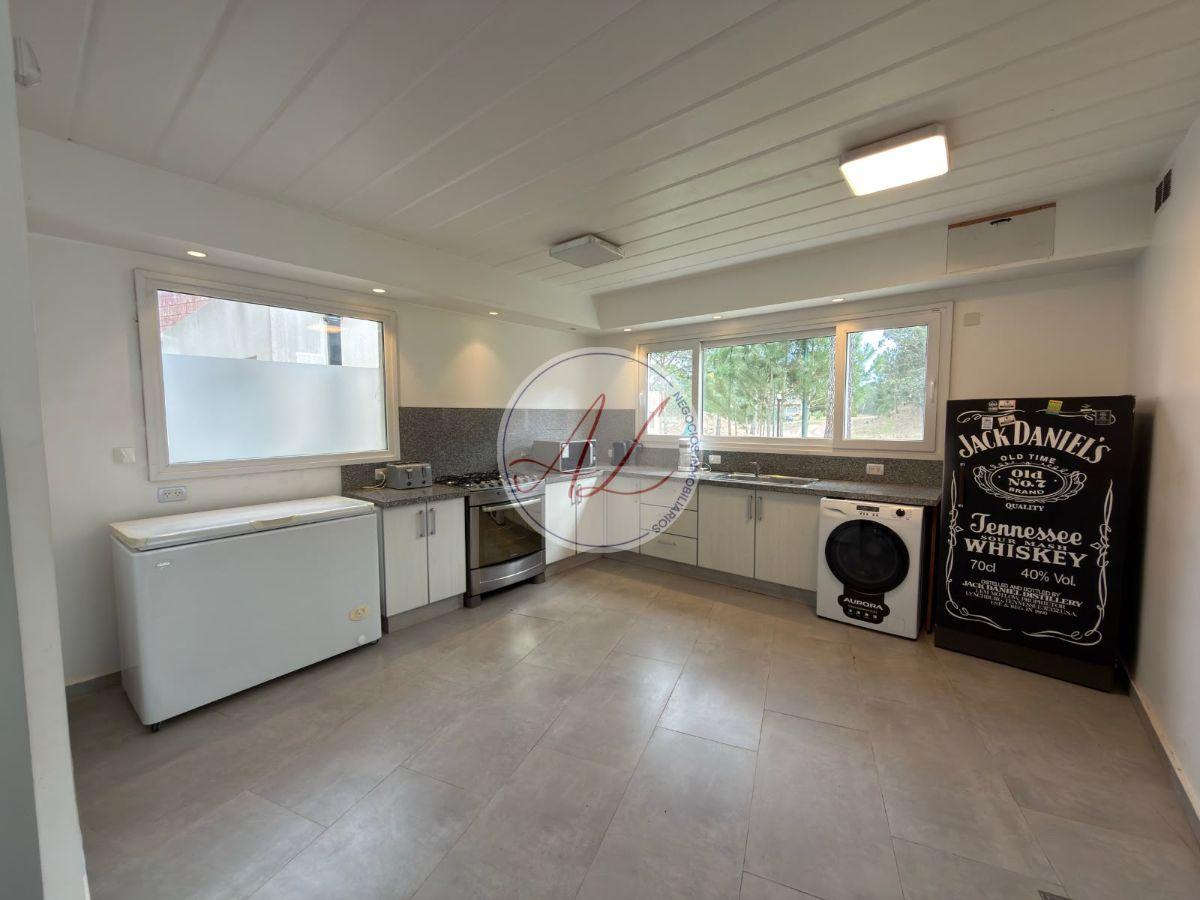 Foto de Casa de 5 amb con gas natural en Álamos de Pinamar Norte, imagen 2