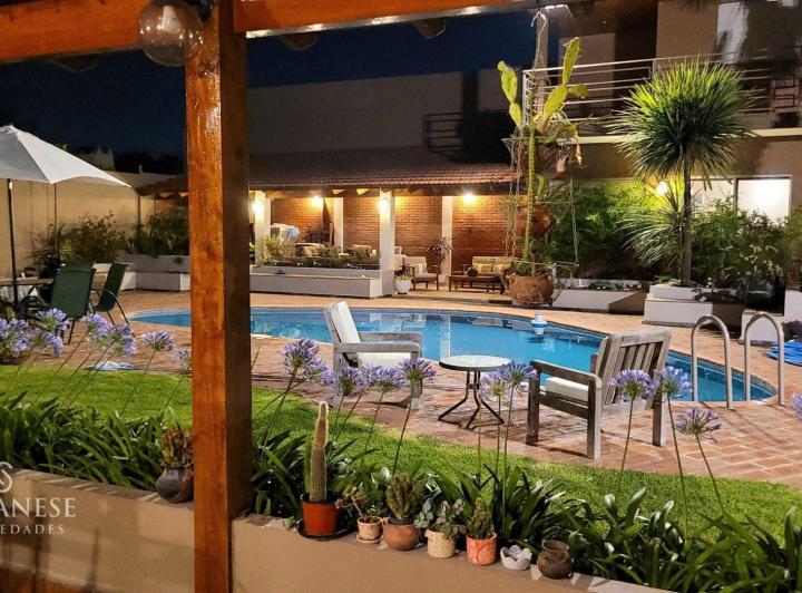 Casa Chalet  en Venta en Llavallol, Lomas de Zamora, G.B.A. Zona Sur