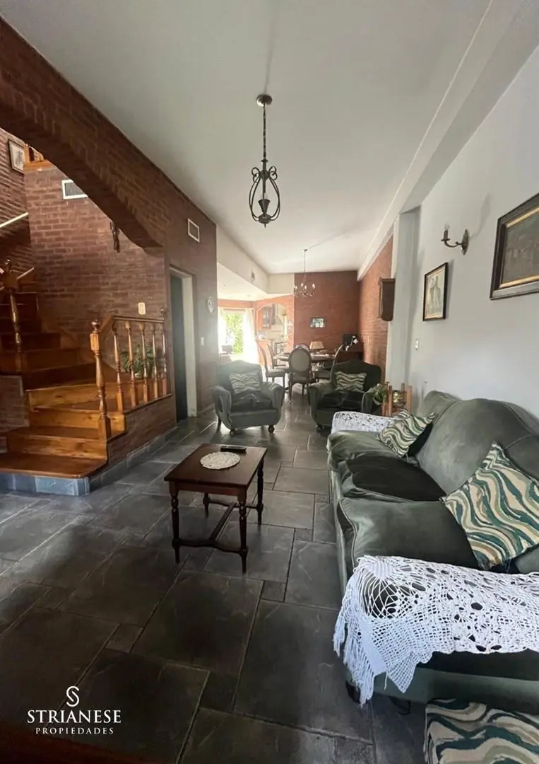 Casa Chalet  en Venta en Turdera, Lomas de Zamora, G.B.A. Zona Sur 4