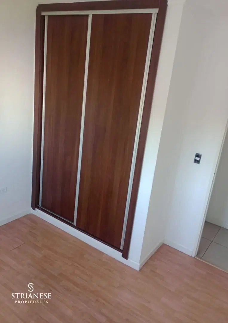 Departamento Semipiso  en Alquiler en Jose Mármol, Almirante Brown, G.B.A. Zona Sur 2