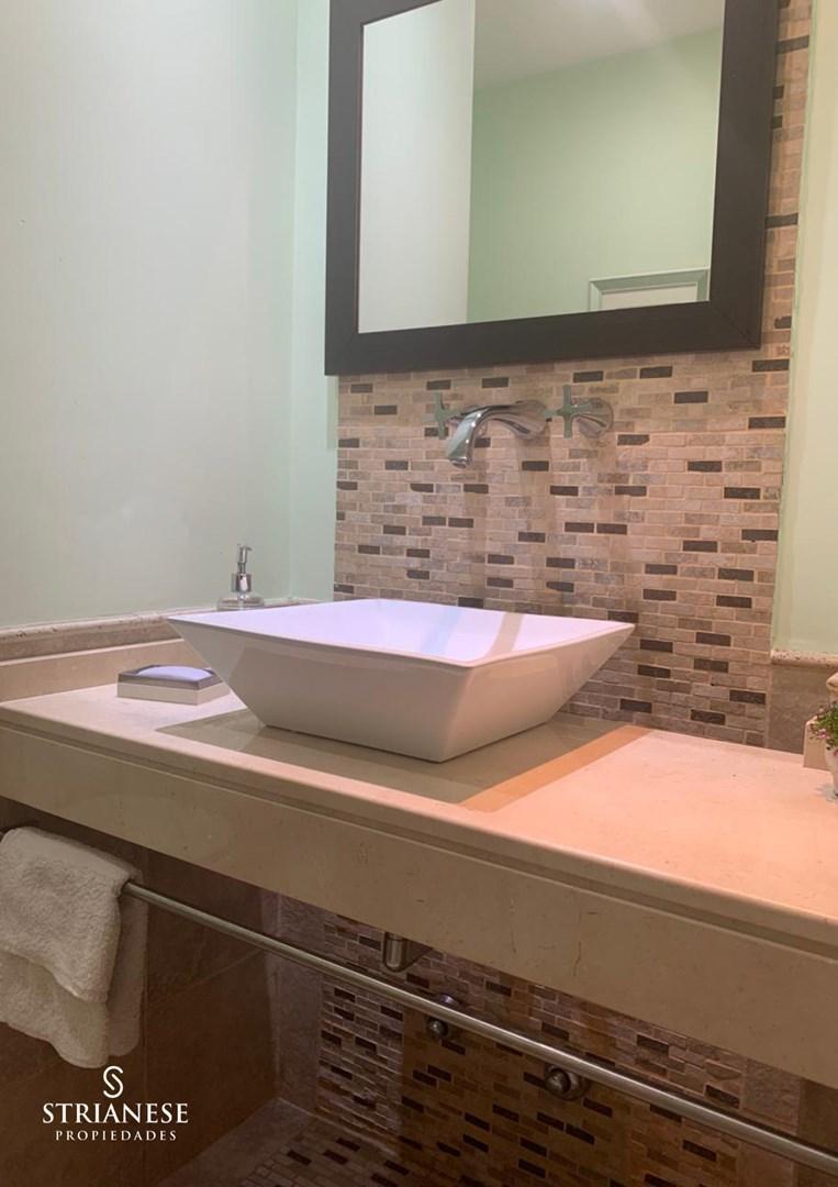 Foto de Casa Chalet en Venta en Banfield, Lomas de Zamora, G.B.A. Zona Sur, imagen 4