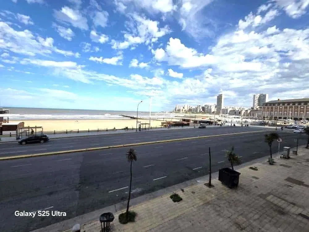 Departamento en venta 2 ambientes con dependencia con vista al mar centro Mar Del Plata 3