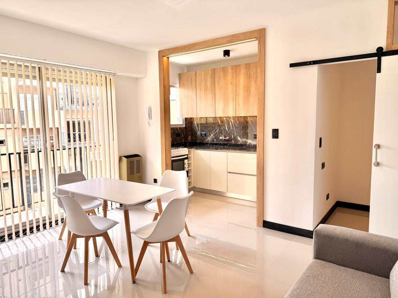 Foto de Departamento en venta 2 ambientes externos centro Mar Del Plata, imagen 2