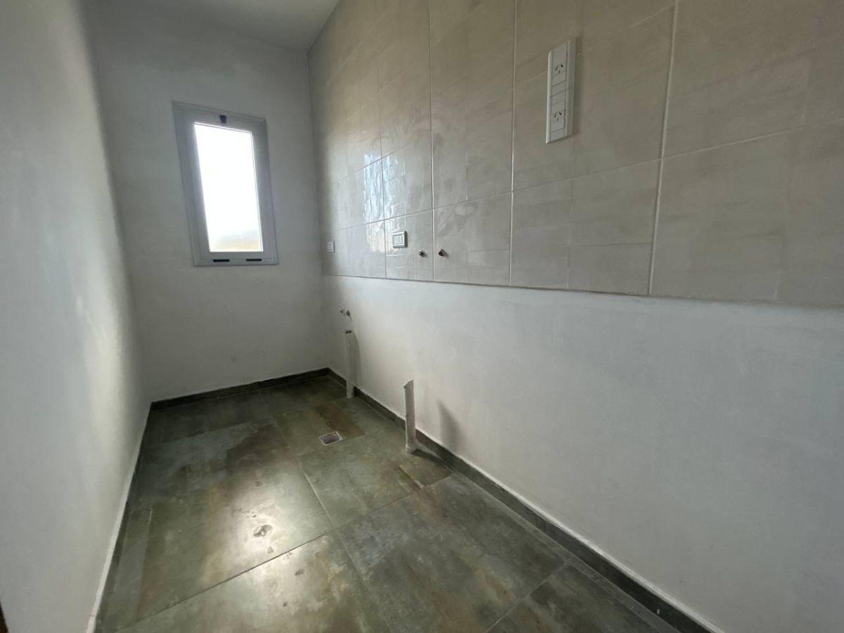 Foto de Departamento de 4 ambientes con cochera en Costa del Este, imagen 2