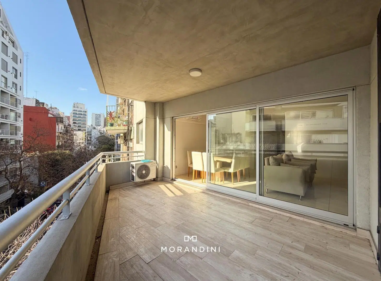 Piso de 4 ambientes con balcón terraza, parrilla y Cochera en Belgrano 2