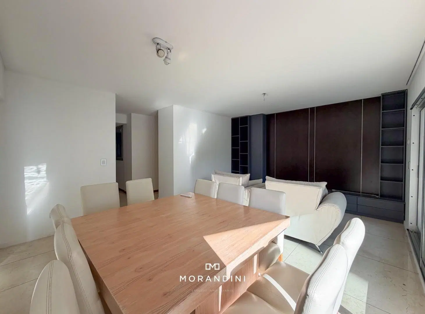 Piso de 4 ambientes con balcón terraza, parrilla y Cochera en Belgrano 3