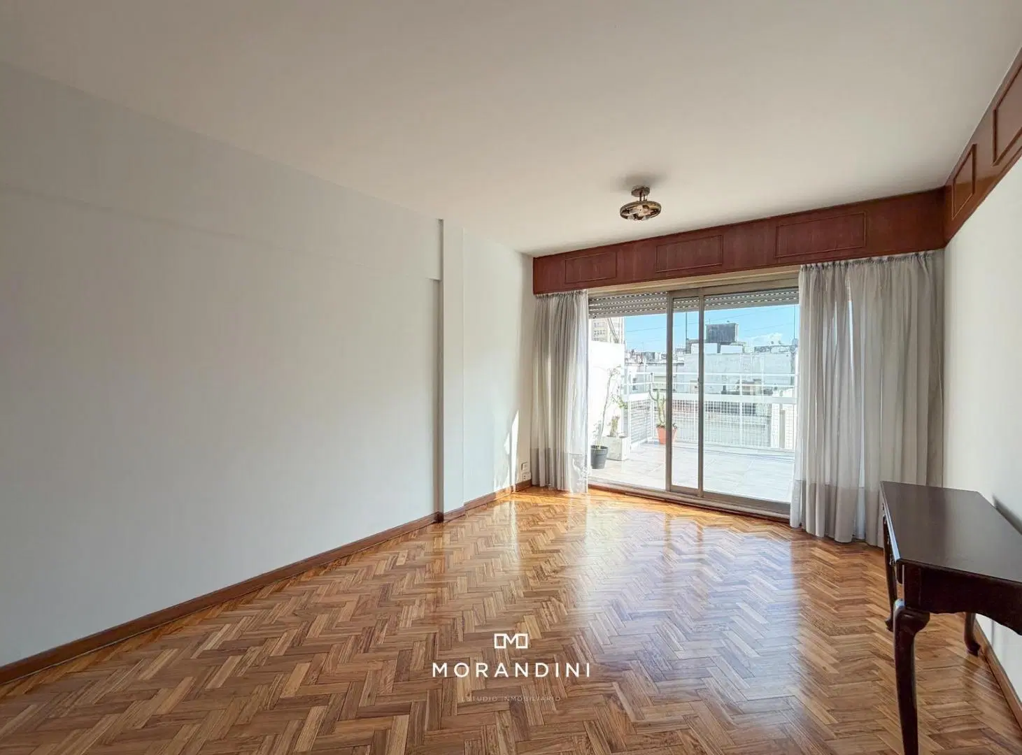Departamento 3 ambientes en Recoleta. Piso alto, luminioso con balcón aterrazado 2