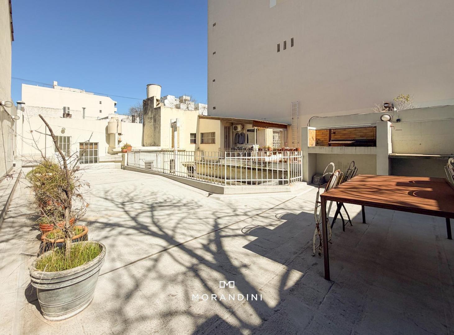 Foto de Casa antigua reciclada en Colegiales, con patio, terraza, parrilla y, imagen 4