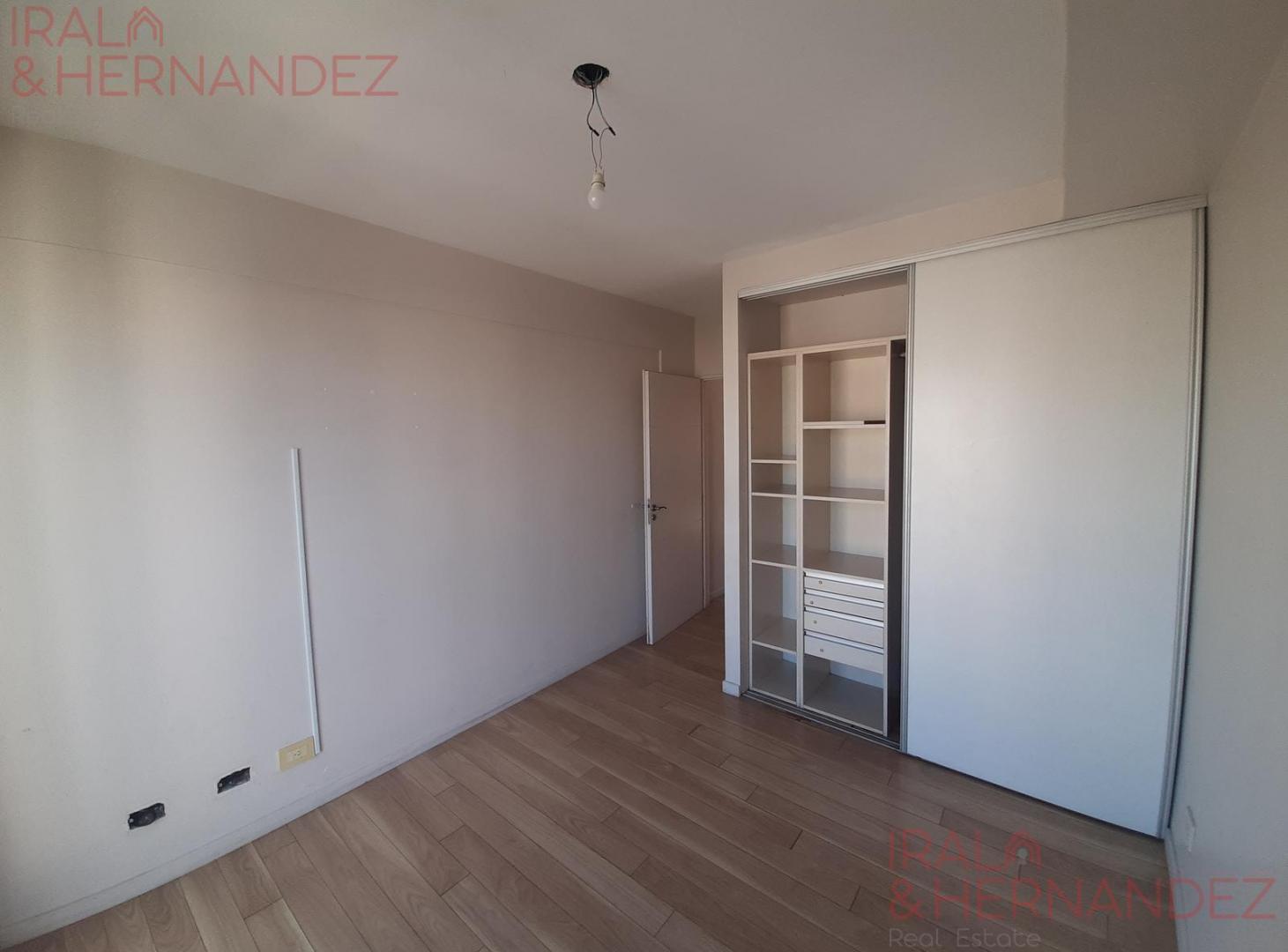 Foto de Alquiler departamento 3 amb. c/ Balcón y Cochera Cubierta Vista, imagen 5