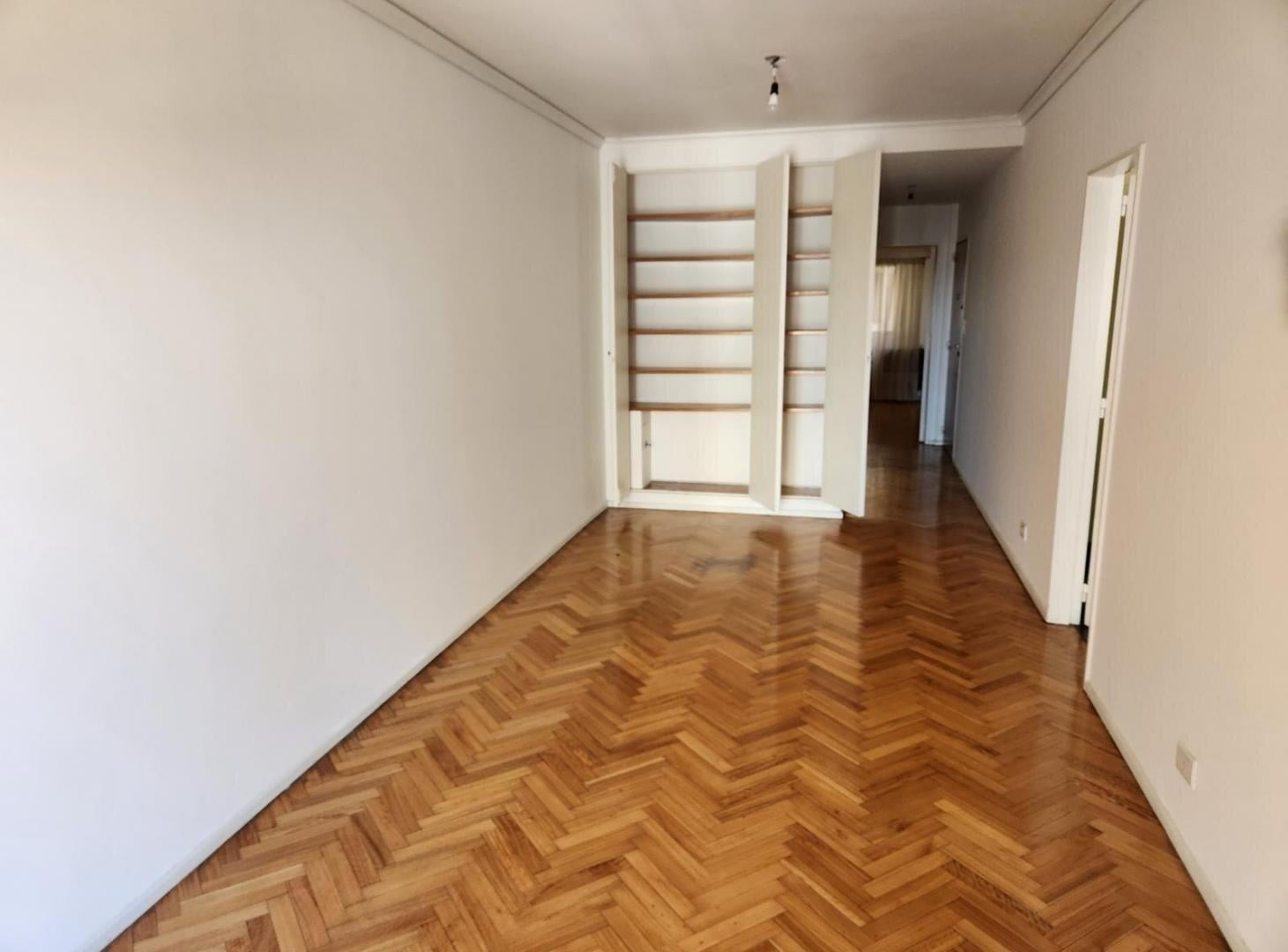 Foto de Alquiler departamento de 2 ambientes con balcon en Almagro, imagen 2