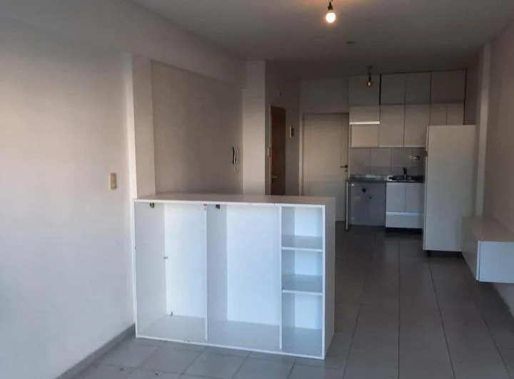 Amplio monoambiente nuevo . Balcón. Lugar para lavarropas 5