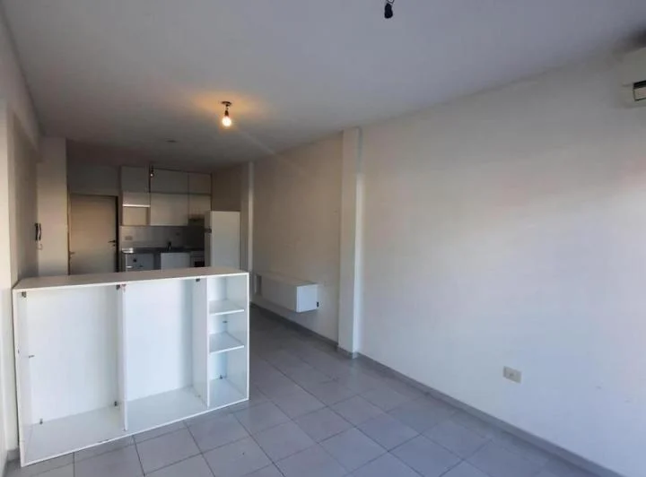 Amplio monoambiente nuevo . Balcón. Lugar para lavarropas 2