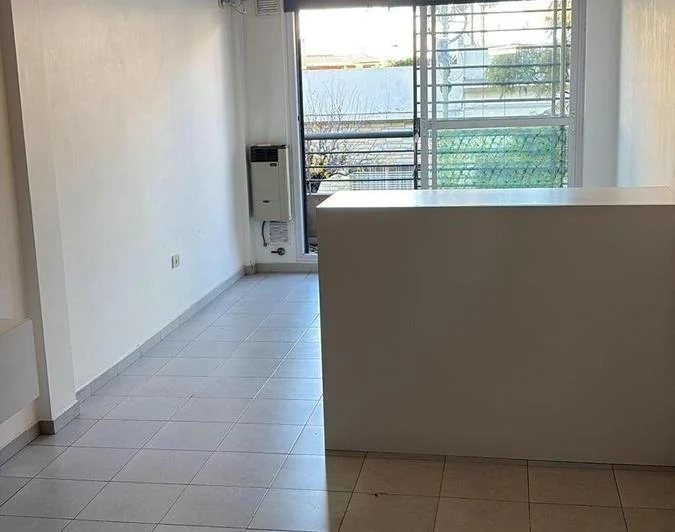 Amplio monoambiente nuevo . Balcón. Lugar para lavarropas 3
