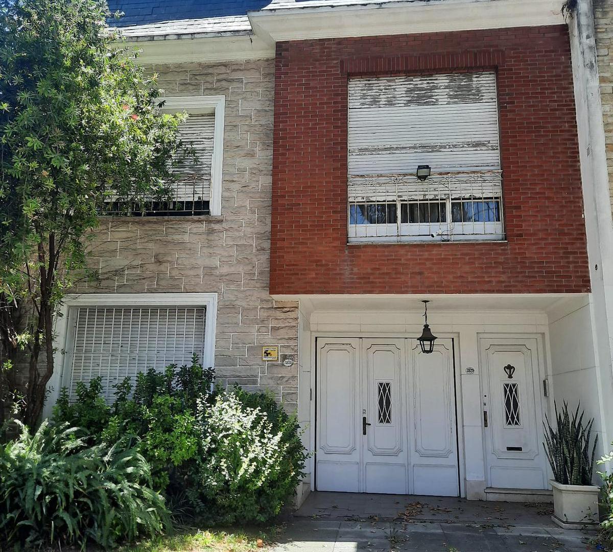 Casa/ departamentos en la mejor zona de Villa Devoto. Gran terreno