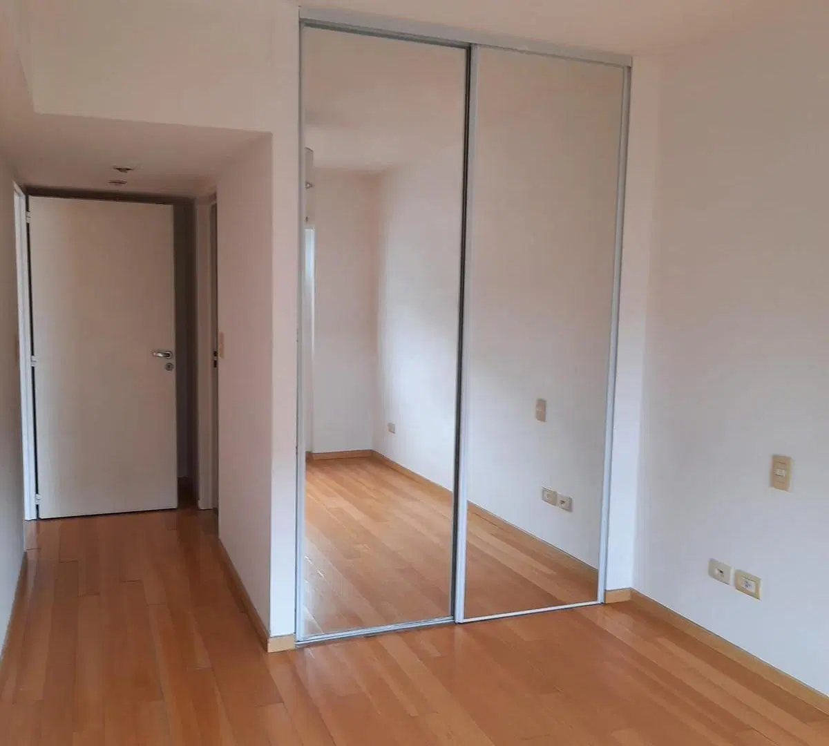 Departamento alquiler 2 ambientes. Suite. Toilete. Balcon 4