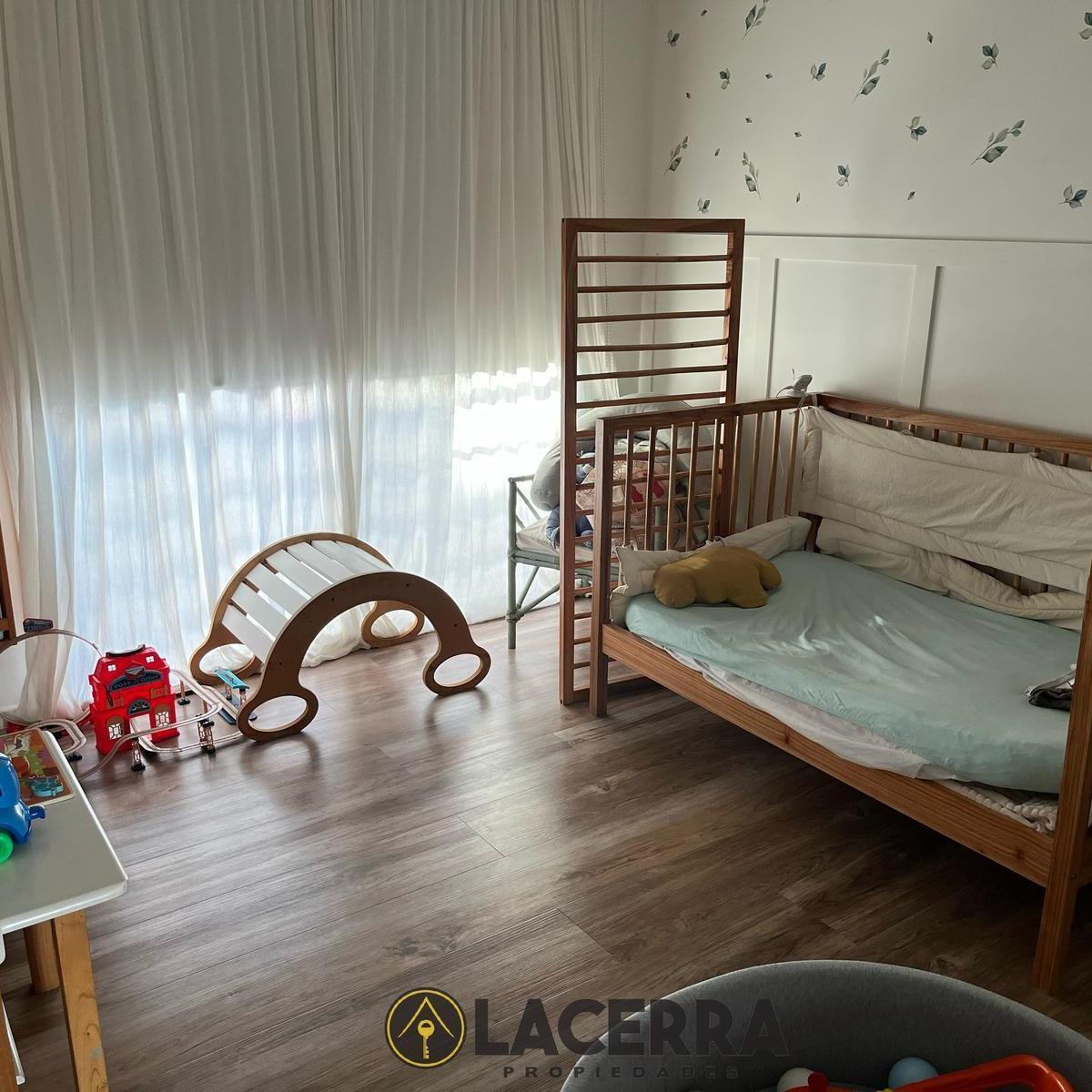 Venta de Departamento 4 AMBIENTES en Castelar