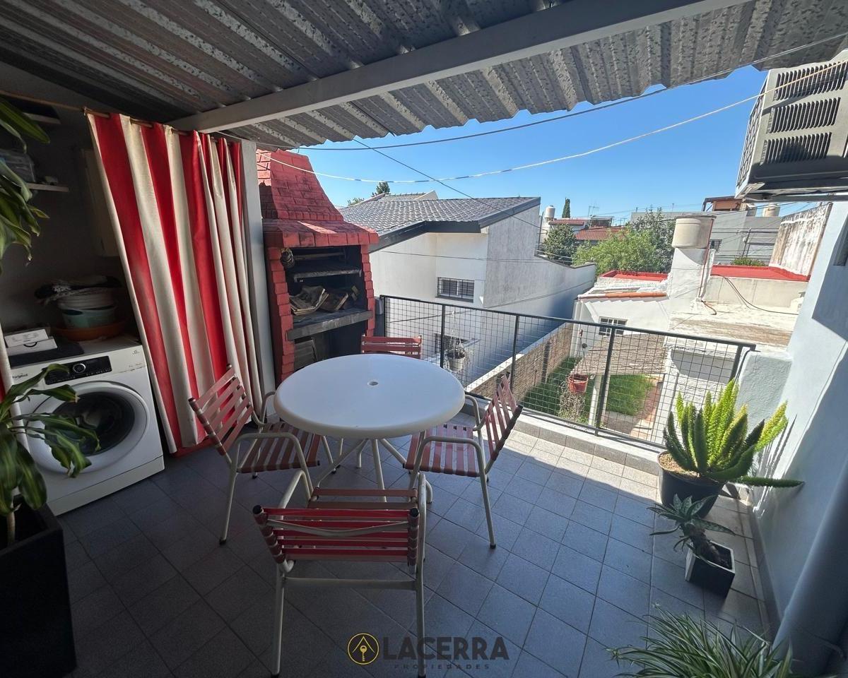 Casa en PH Multifamiliar 5 Ambientes. Excelente Zona 5