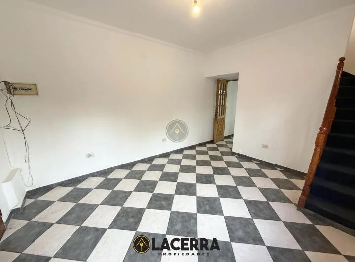 Duplex en alquiler en carapachay 1