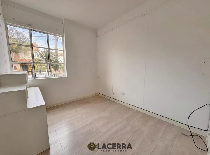 Local en Villa Ballester sobre la calle Independencia 170mts2 4