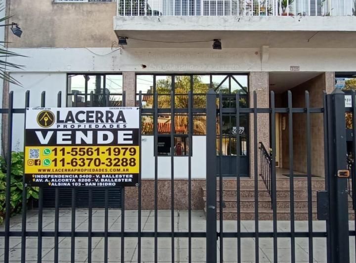 Local en Villa Ballester sobre la calle Independencia 170mts2 1