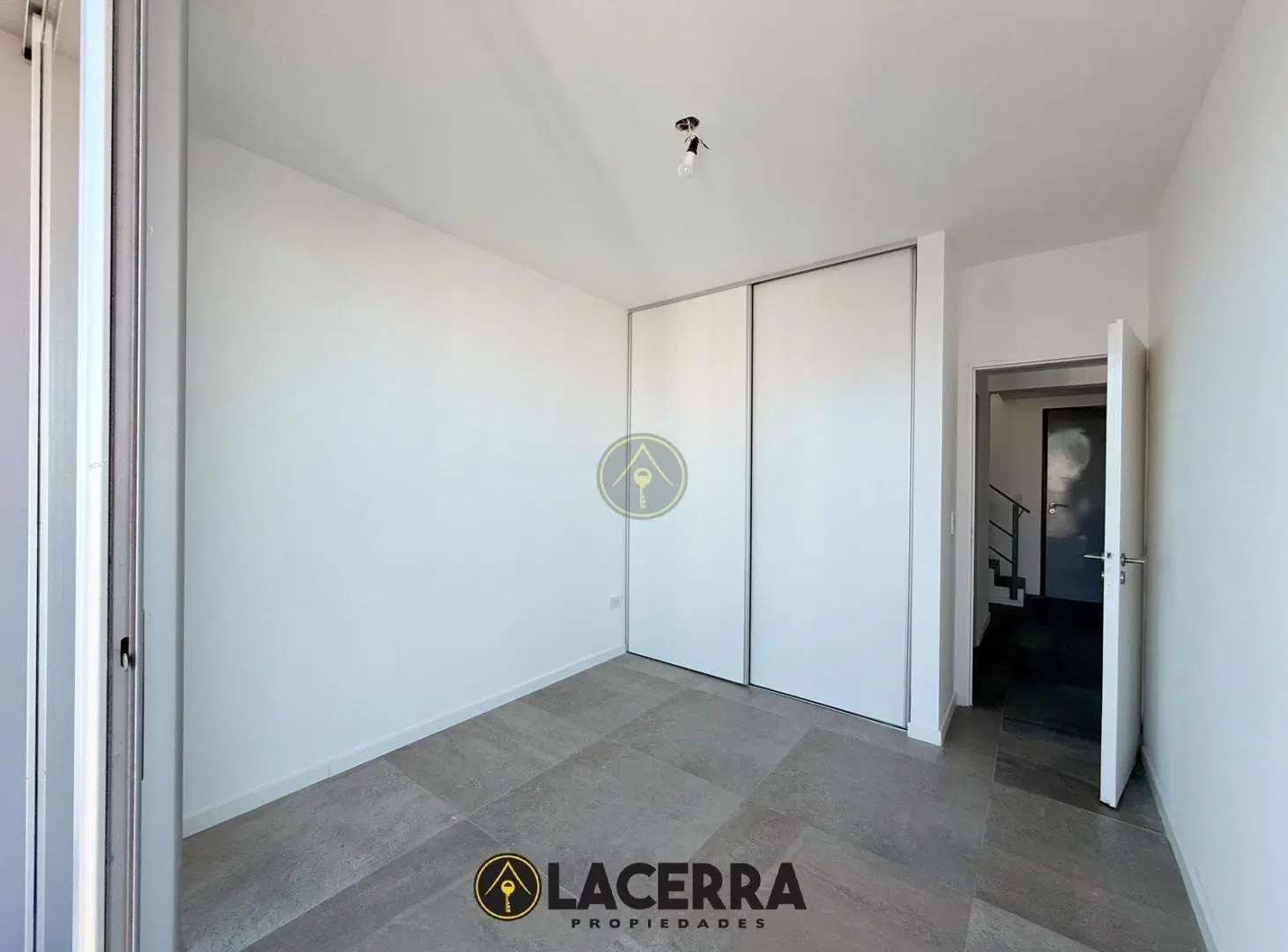 Departamento 2 ambientes y medio con terraza propia en San Martin 2
