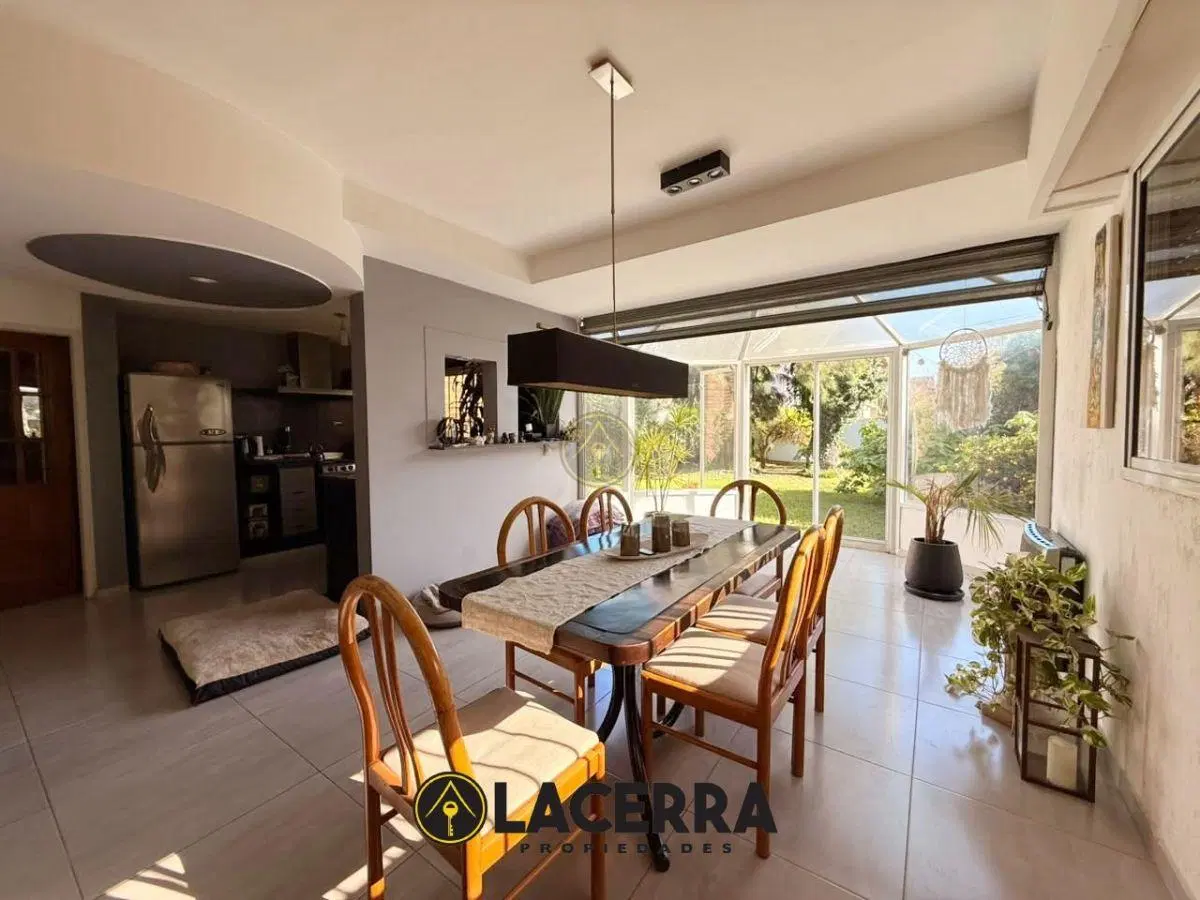 Casa 5 ambientes con parque en Villa Ballester 5