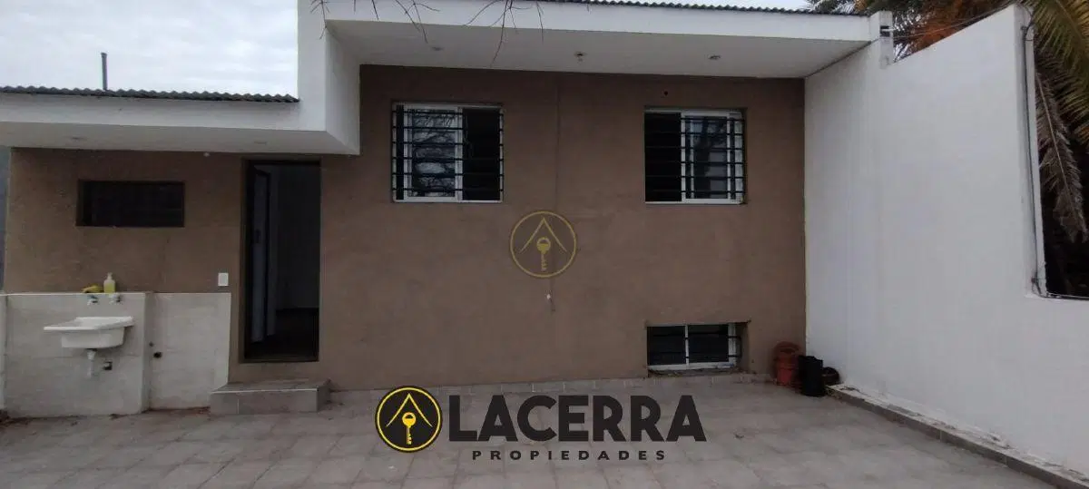 Casa 3 ambientes en alquiler en Villa Ballester 4