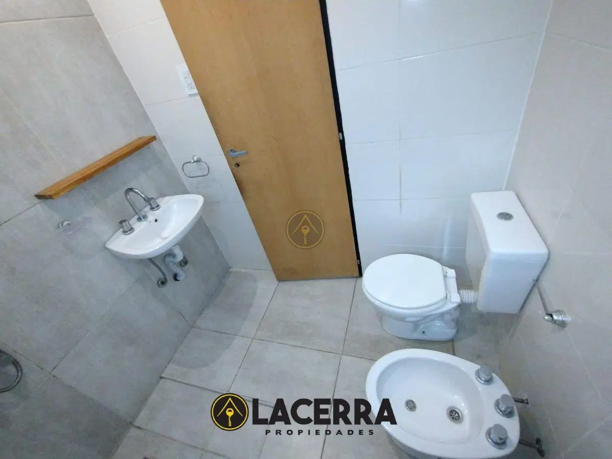 Casa 3 ambientes en alquiler en Villa Ballester 3