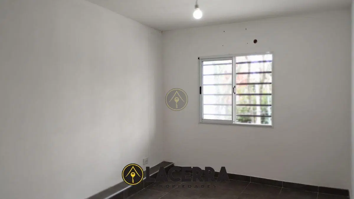 Casa 3 ambientes en alquiler en Villa Ballester 2