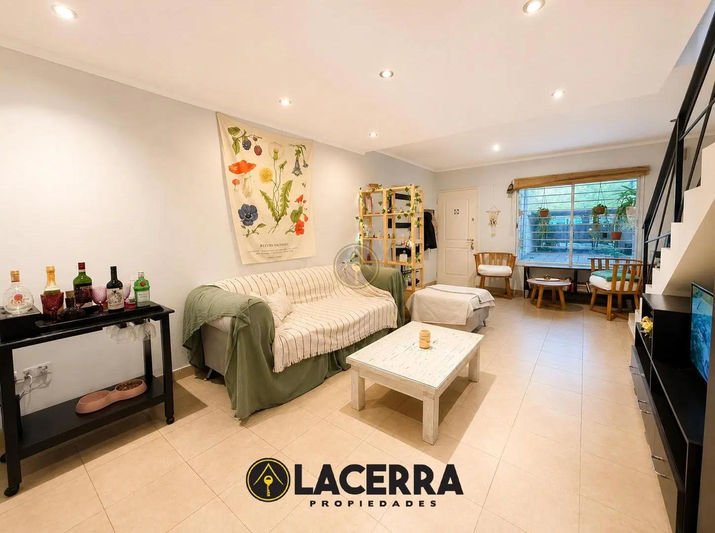 Duplex 3 ambientes con Jardín y Cochera en Carapachay 8