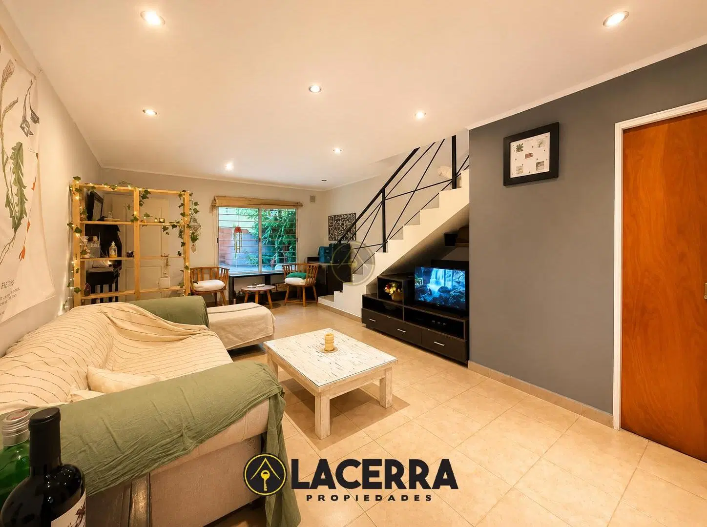 Duplex 3 ambientes con Jardín y Cochera en Carapachay 3